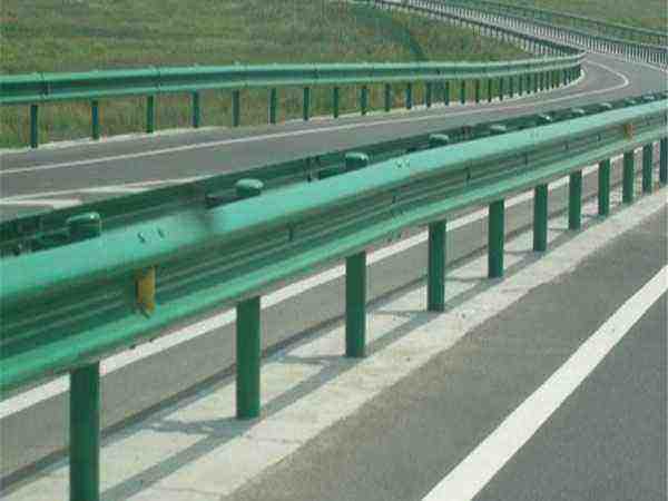 玉溪高速公路立柱護(hù)欄板